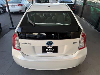 2015 Toyota Prius Two   - Photo 14 - Orange, CA 92868
