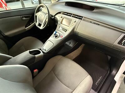2015 Toyota Prius Two   - Photo 24 - Orange, CA 92868