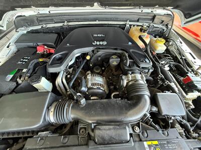 2019 Jeep Wrangler Unlimited Sport S   - Photo 33 - Orange, CA 92868