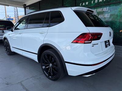 2020 Volkswagen Tiguan SE R-Line Black - Photo 6 - Orange, CA 92868