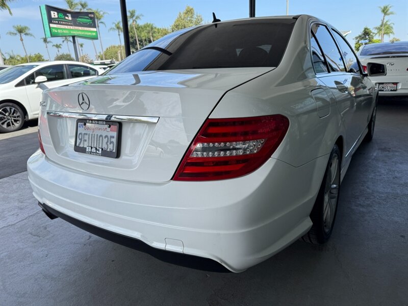 2013 Mercedes Benz C 250 Sport photo 10
