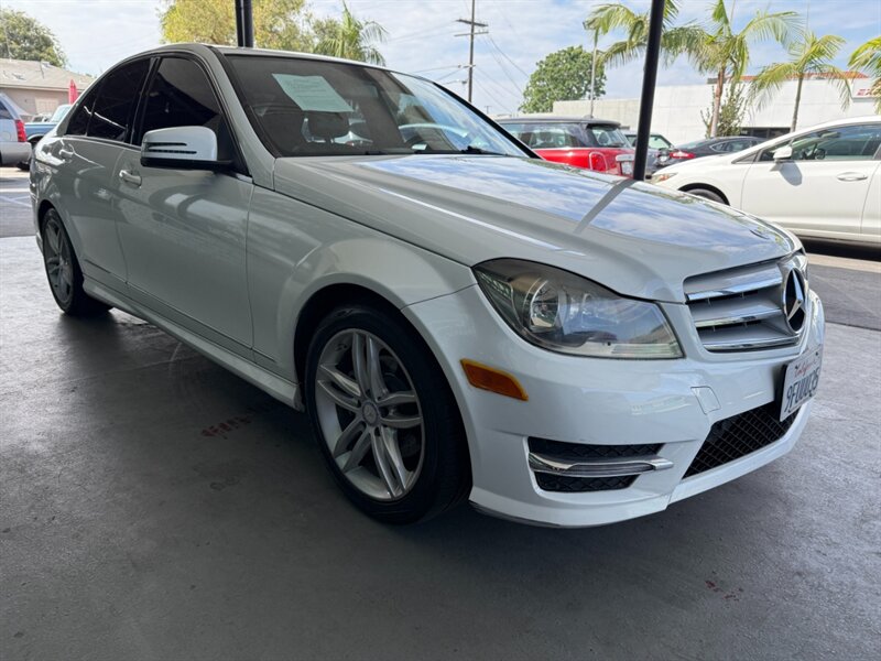 2013 Mercedes Benz C 250 Sport photo 7