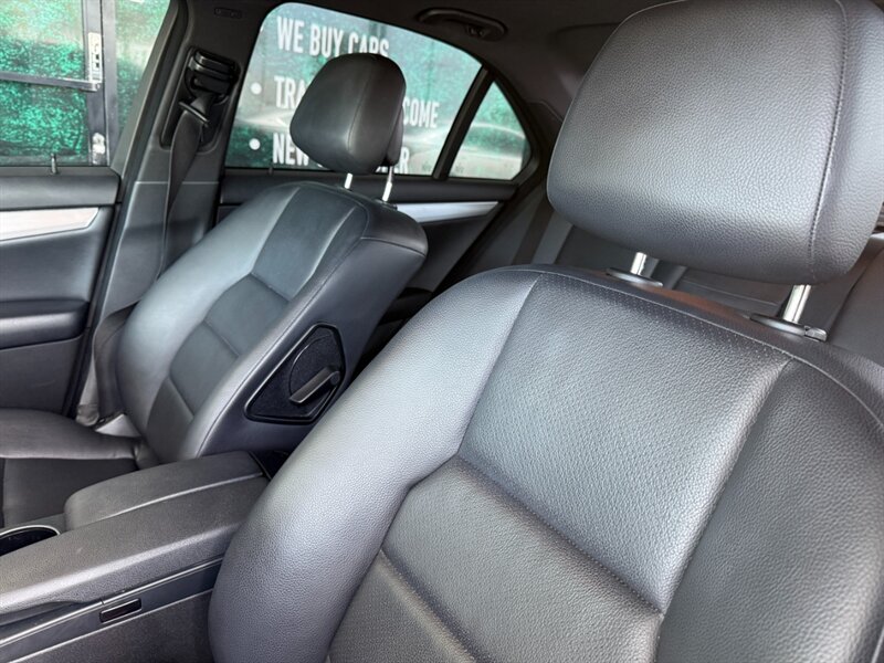 2013 Mercedes Benz C 250 Sport photo 17