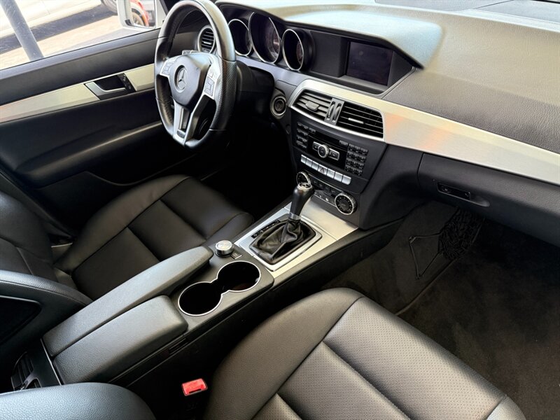 2013 Mercedes Benz C 250 Sport photo 26