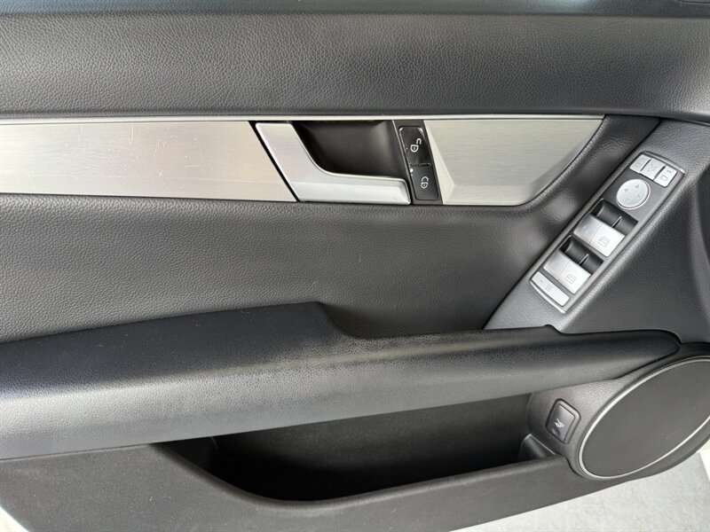 2013 Mercedes Benz C 250 Sport photo 22