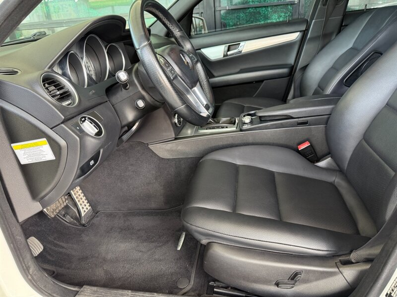 2013 Mercedes Benz C 250 Sport photo 16