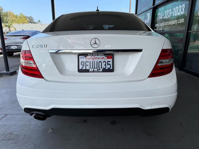 2013 Mercedes Benz C 250 Sport photo 13