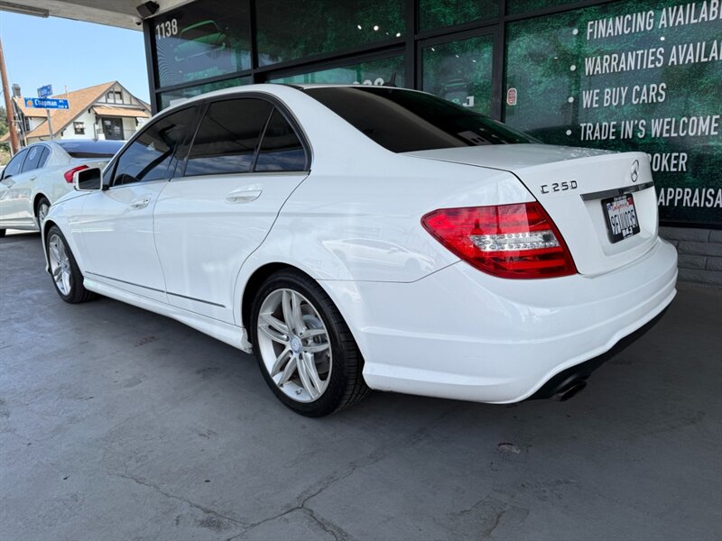 2013 Mercedes Benz C 250 Sport photo 5