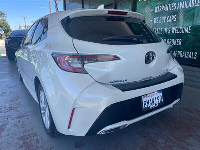 2019 Toyota Corolla Hatchback SE   - Photo 6 - Orange, CA 92868