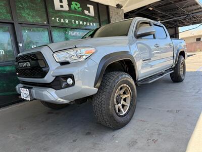 2018 Toyota Tacoma TRD Off-Road   - Photo 1 - Orange, CA 92868