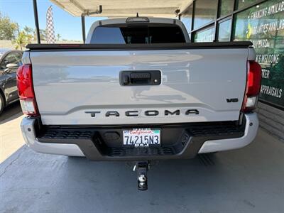 2018 Toyota Tacoma TRD Off-Road   - Photo 13 - Orange, CA 92868