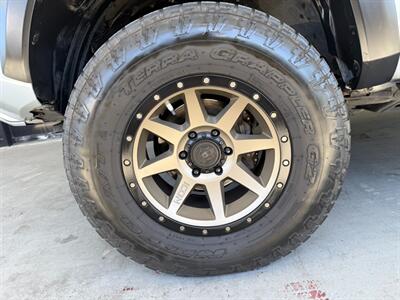 2018 Toyota Tacoma TRD Off-Road   - Photo 41 - Orange, CA 92868