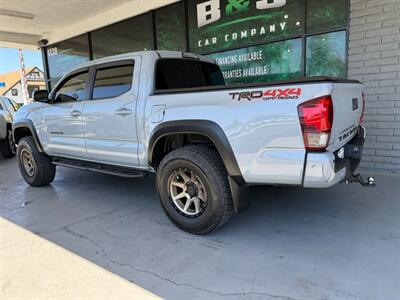 2018 Toyota Tacoma TRD Off-Road   - Photo 4 - Orange, CA 92868