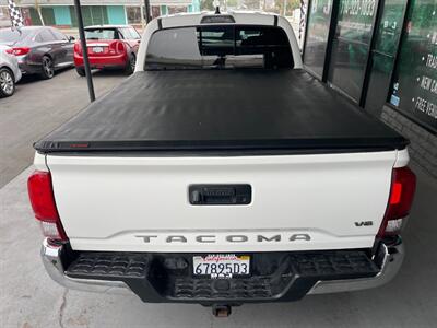 2021 Toyota Tacoma SR5 V6   - Photo 15 - Orange, CA 92868