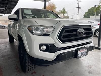 2021 Toyota Tacoma SR5 V6   - Photo 9 - Orange, CA 92868