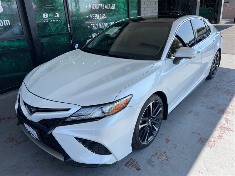 2018 Toyota Camry XSE photo 3