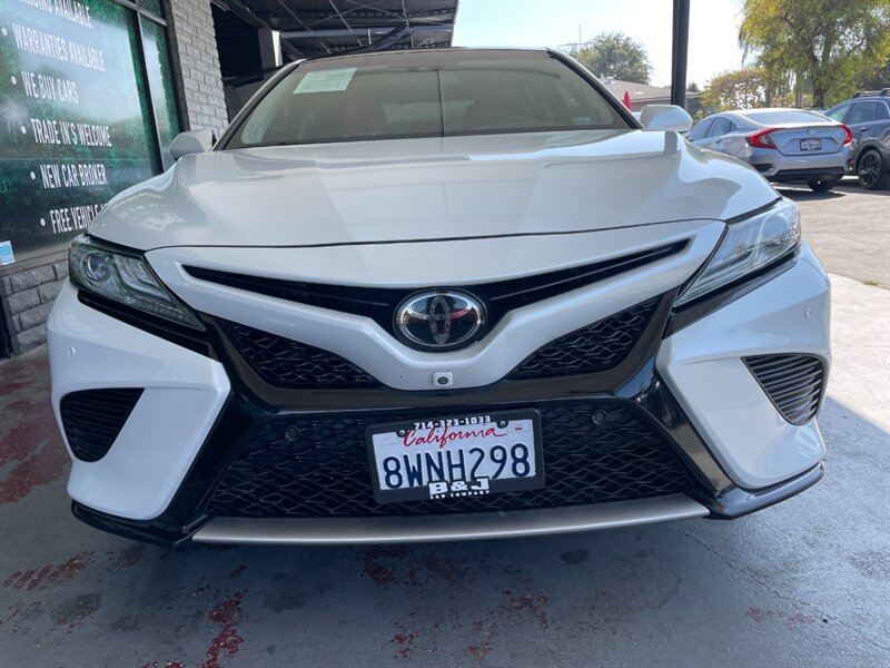 2018 Toyota Camry XSE photo 13