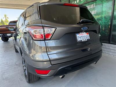 2017 Ford Escape SE - Photo 7 - Orange, CA 92868