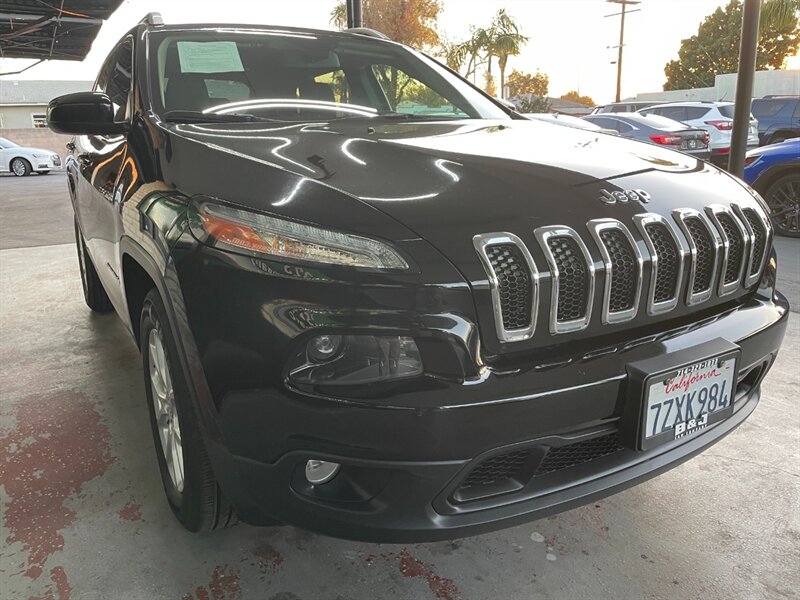 2017 Jeep Cherokee Latitude photo 9