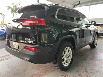 2017 Jeep Cherokee Latitude   - Photo 10 - Orange, CA 92868