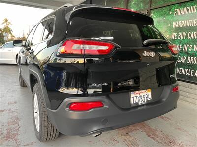 2017 Jeep Cherokee Latitude   - Photo 7 - Orange, CA 92868