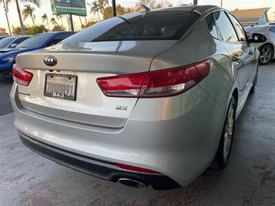 2016 Kia Optima EX   - Photo 11 - Orange, CA 92868