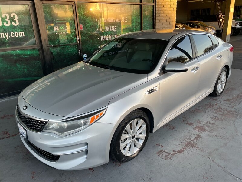 2016 Kia Optima EX photo 2