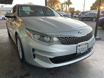 2016 Kia Optima EX   - Photo 9 - Orange, CA 92868