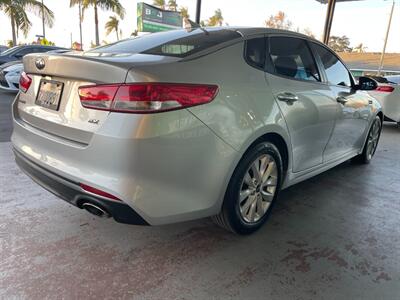 2016 Kia Optima EX   - Photo 10 - Orange, CA 92868