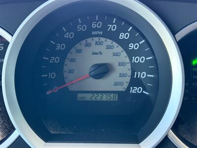 2005 Toyota Tacoma PreRunner V6   - Photo 28 - Orange, CA 92868