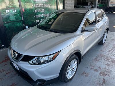 2017 Nissan Rogue Sport S   - Photo 2 - Orange, CA 92868