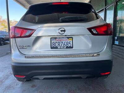 2017 Nissan Rogue Sport S   - Photo 14 - Orange, CA 92868