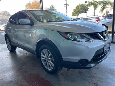 2017 Nissan Rogue Sport S   - Photo 8 - Orange, CA 92868