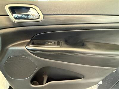 2020 Jeep Grand Cherokee Laredo E   - Photo 28 - Orange, CA 92868