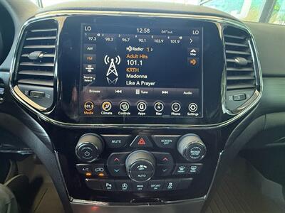 2020 Jeep Grand Cherokee Laredo E   - Photo 30 - Orange, CA 92868