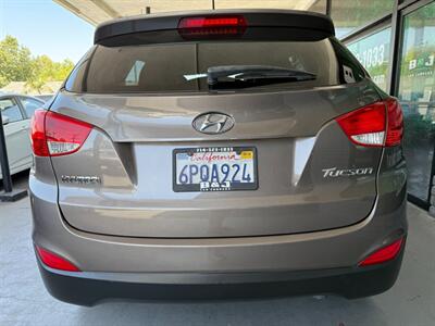 2011 Hyundai TUCSON GLS   - Photo 14 - Orange, CA 92868