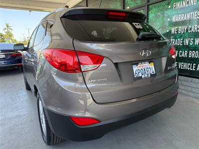 2011 Hyundai TUCSON GLS   - Photo 7 - Orange, CA 92868