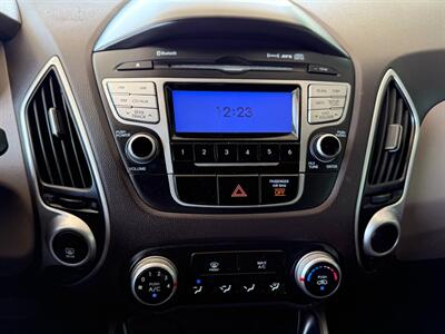 2011 Hyundai TUCSON GLS   - Photo 28 - Orange, CA 92868