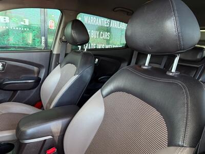2011 Hyundai TUCSON GLS   - Photo 18 - Orange, CA 92868