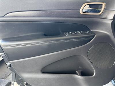 2017 Jeep Grand Cherokee Laredo   - Photo 23 - Orange, CA 92868