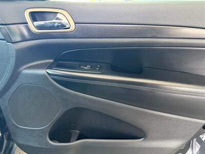 2017 Jeep Grand Cherokee Laredo   - Photo 28 - Orange, CA 92868