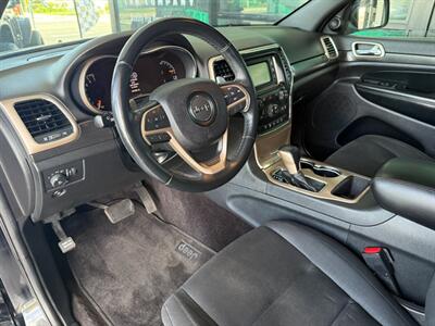 2017 Jeep Grand Cherokee Laredo   - Photo 16 - Orange, CA 92868