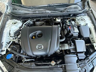 2022 Mazda Mazda3 Hatchback Premium - Photo 38 - Orange, CA 92868