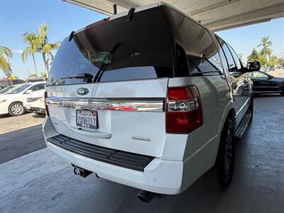 2017 Ford Expedition XLT - Photo 10 - Orange, CA 92868