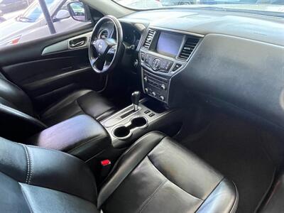 2020 Nissan Pathfinder SL   - Photo 29 - Orange, CA 92868