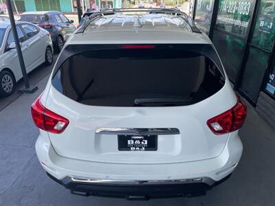2020 Nissan Pathfinder SL   - Photo 15 - Orange, CA 92868