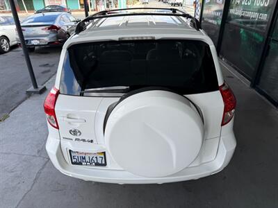2006 Toyota RAV4   - Photo 15 - Orange, CA 92868