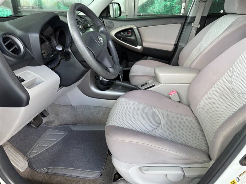 2006 Toyota RAV4 photo 16