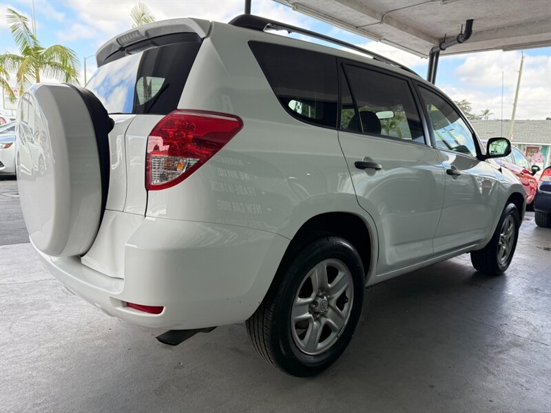 2006 Toyota RAV4 photo 9
