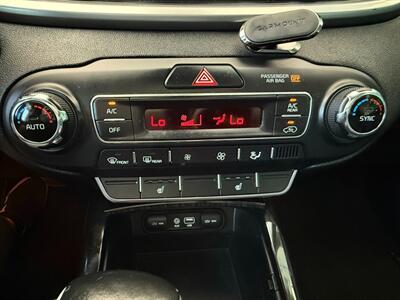 2020 Kia Sorento EX V6   - Photo 36 - Orange, CA 92868